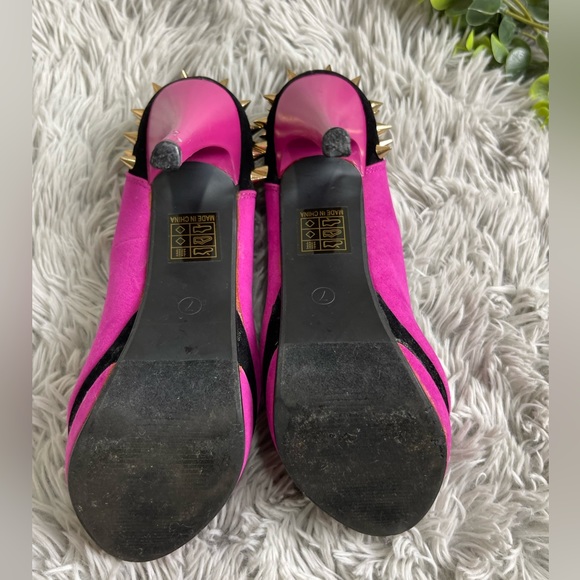 CR collection Barbiecore pink spiked heels size 7 - Picture 4 of 9